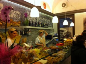 Scopri di più sull'articolo 3 Maggio a Treia inaugurato il nuovo locale Le Delizie del Forno