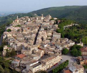Scopri di più sull'articolo Cingoli, molte antenne e nessun canale!!
