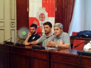 Scopri di più sull'articolo 17-07-2014 Presentata la Maceratese 2014-2015 in Comune a Macerata