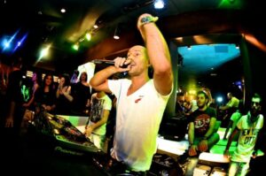 Scopri di più sull'articolo 30-06-2015 Il 3 Luglio arriva Keep Calm & Twerk on, l’ultimo singolo di Cristian Marchi