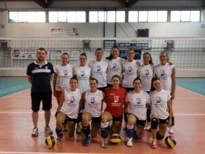 Scopri di più sull'articolo 19-07-2015 Si alza il sipario. Camerino pronta al bis europeo di volley