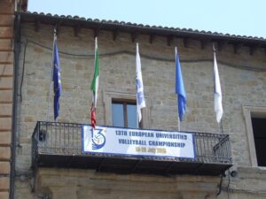 Scopri di più sull'articolo 14-07-2015 Europei di volley, Camerino si prepara alla cerimonia di apertura