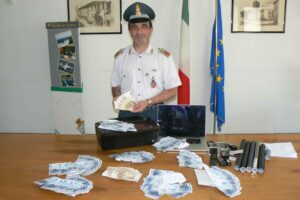 Scopri di più sull'articolo 03-07-2015 Civitanova Marche – Arresto per detenzione e spendita di euro falsi