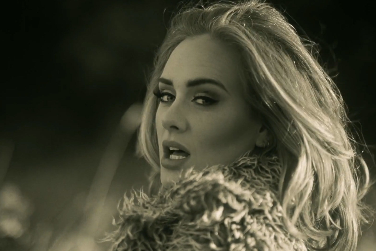 Al momento stai visualizzando 16-05-2016 Adele, Send My Love in uscita oggi