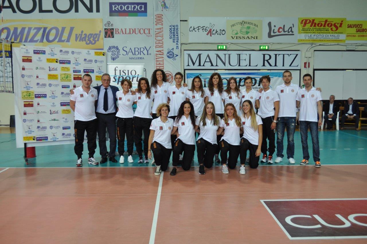 Al momento stai visualizzando 02-10-2016 Le ragazze dell’Helvia Recina presentano la nuova stagione