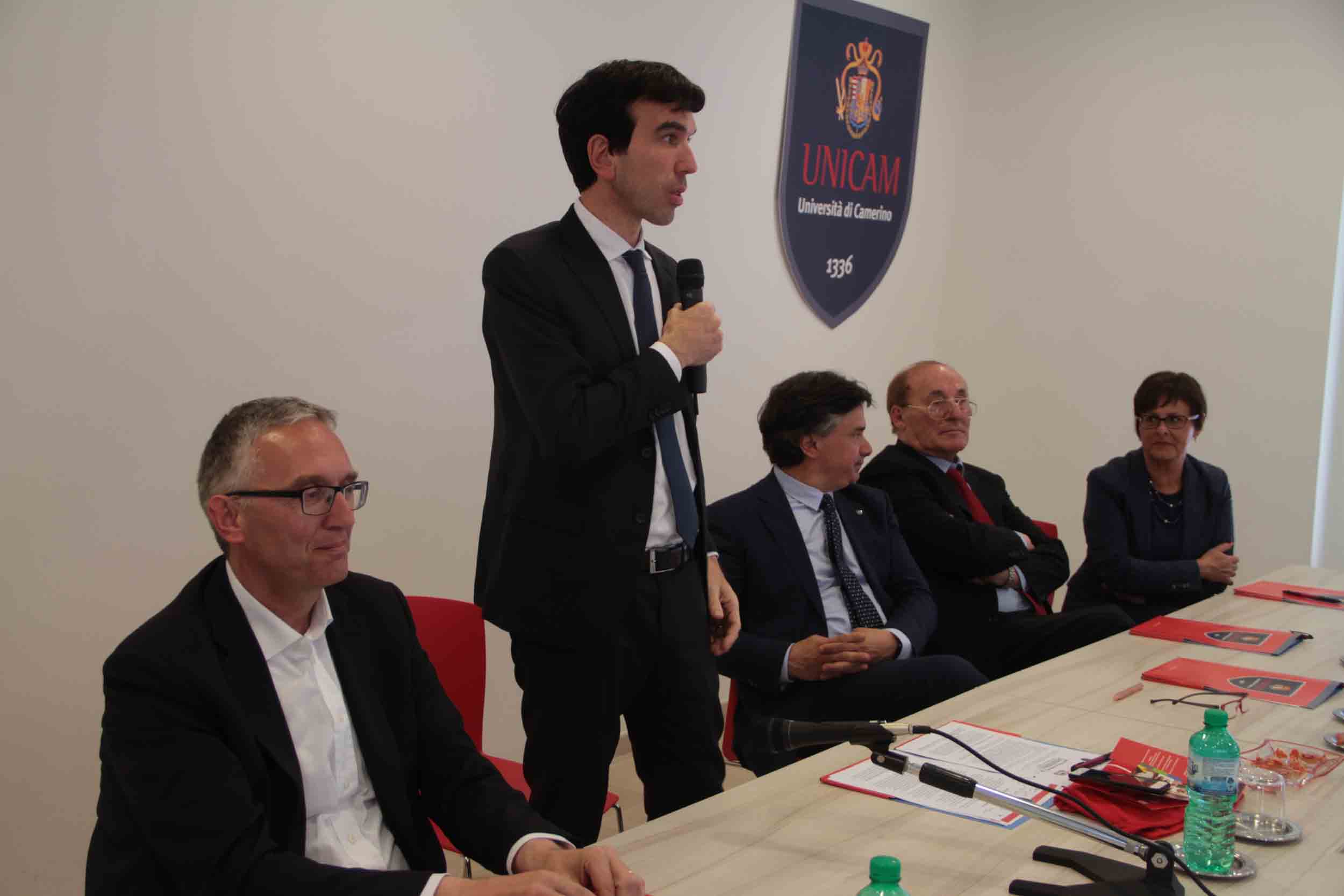Al momento stai visualizzando 15-05-2017 Il Ministro Martina ad Unicam