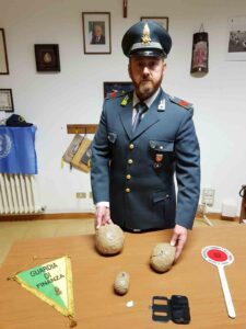 Scopri di più sull'articolo 17-11-2017 Civitanova M. Blitz delle Fiamme Gialle nel centro cittadino