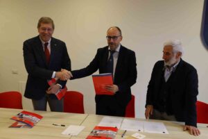 Scopri di più sull'articolo 23-03-2018 Camerino: Unicam, firmato accordo con Symbiotec