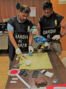 Scopri di più sull'articolo 23-05-2018 GdF P.to Recanati – Continua la lotta contro il traffico di stupefacenti